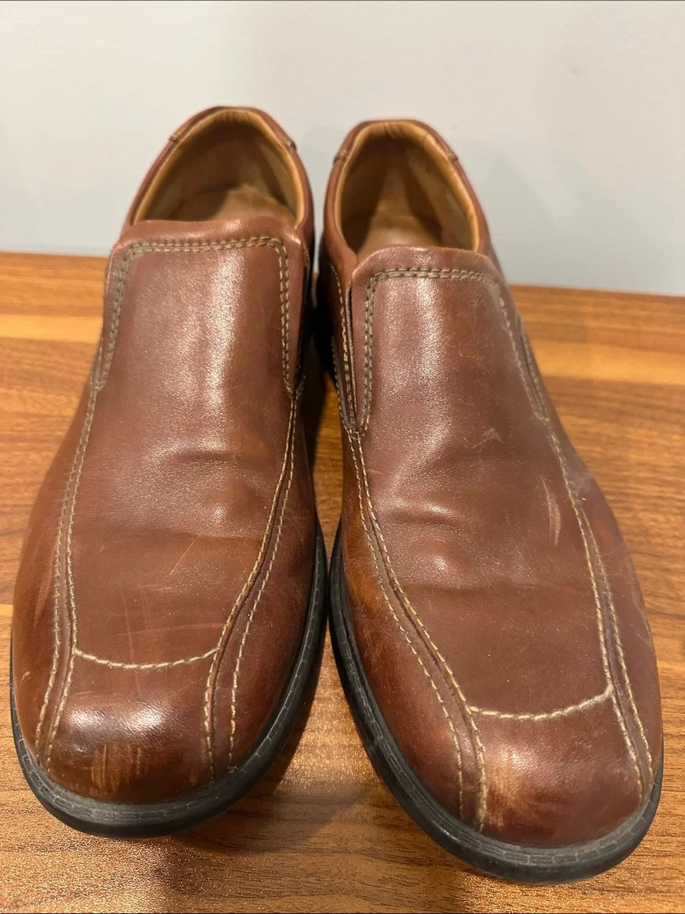 Clarks Men’s Brown Leather Slip-On Loafers